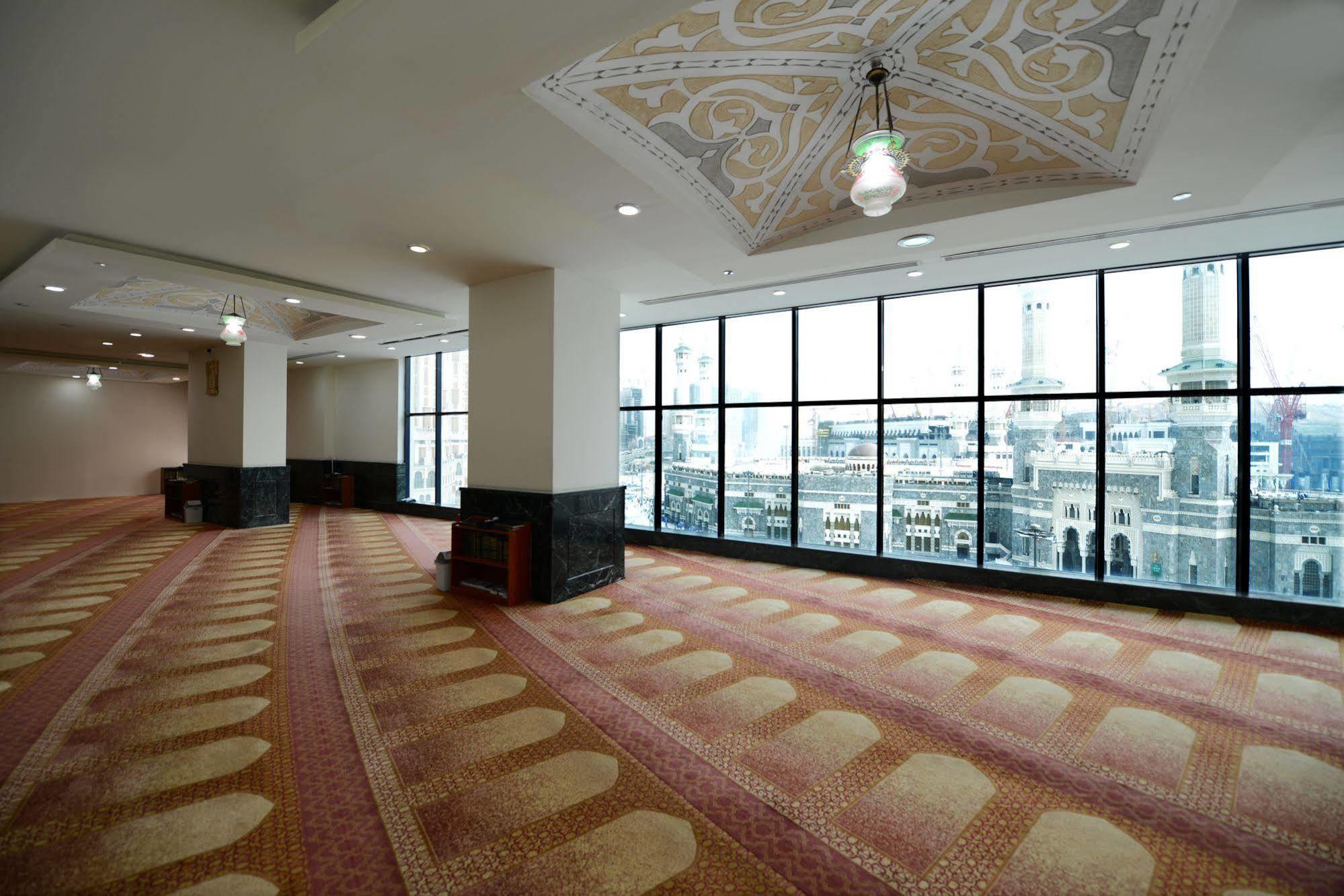 Al Safwah Orchid Hotel Mekka Buitenkant foto The prayer room at the Four Seasons Hotel in Tokyo, Japan